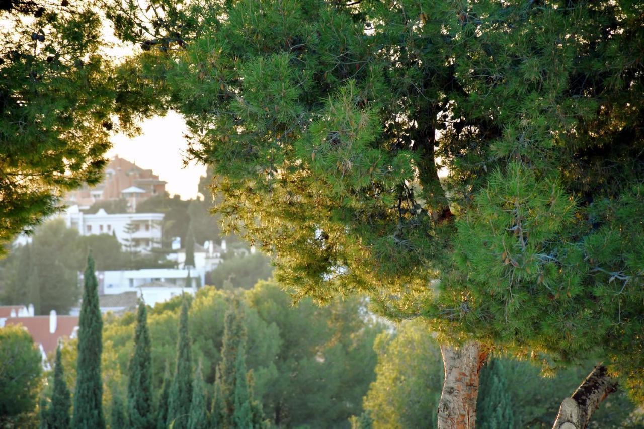 Yellow Jasper - Gemstone Getaway Marbella Buitenkant foto